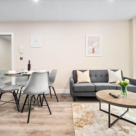 New Luxury Two Bedroom Apartment - City Centre - Netflix - Wifi - Top Rated - Jq 8Ah Бирмингам Екстериор снимка