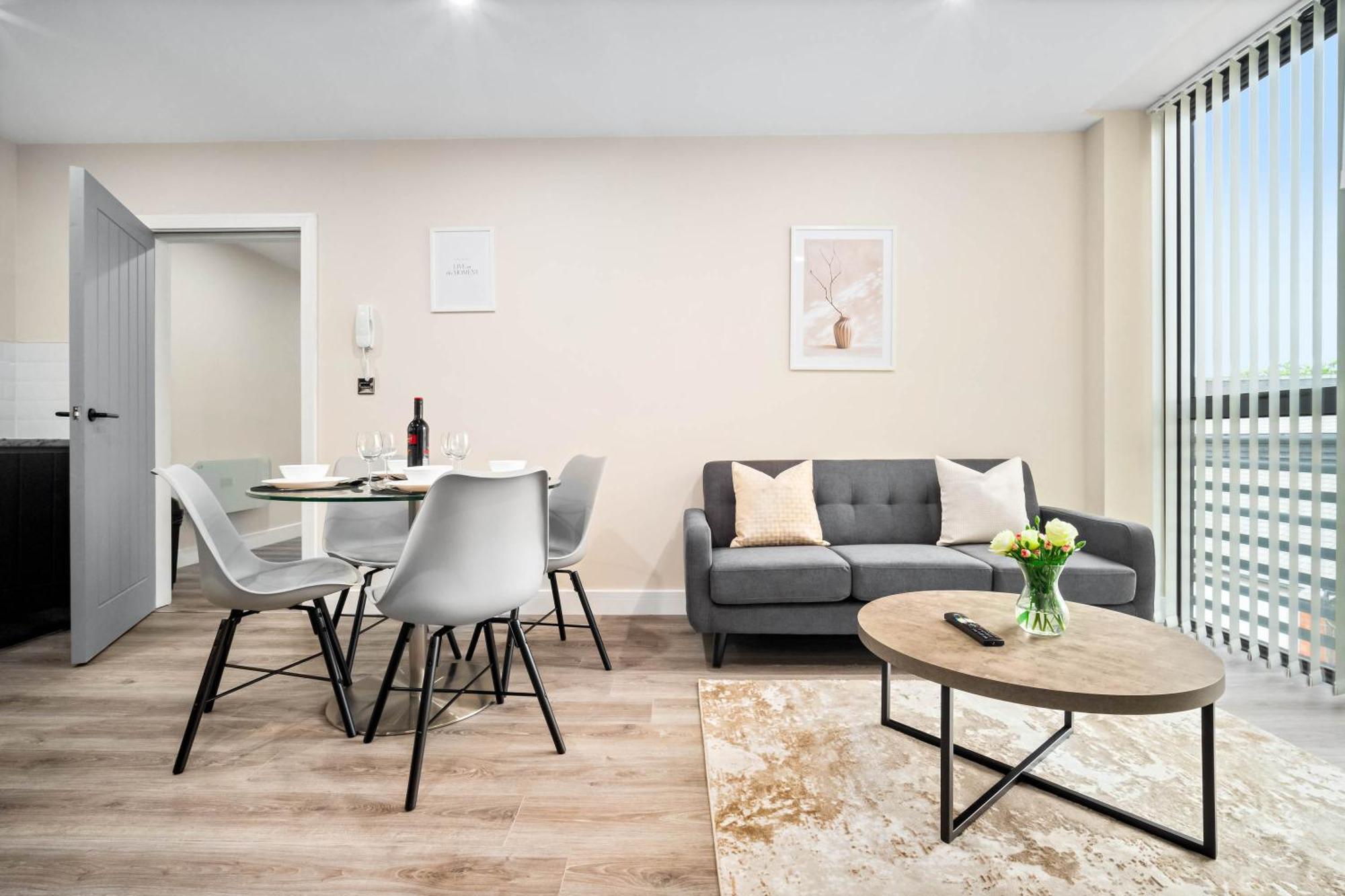 New Luxury Two Bedroom Apartment - City Centre - Netflix - Wifi - Top Rated - Jq 8Ah Бирмингам Екстериор снимка
